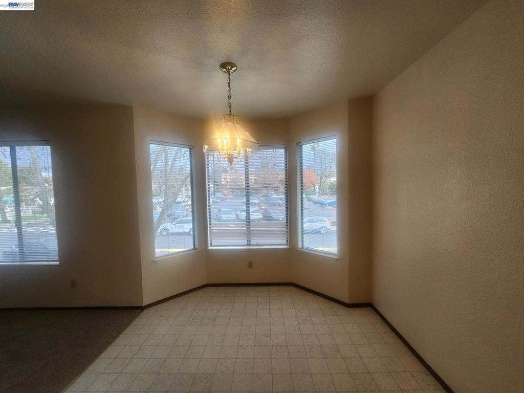 198 Peters Ave - Photo 5