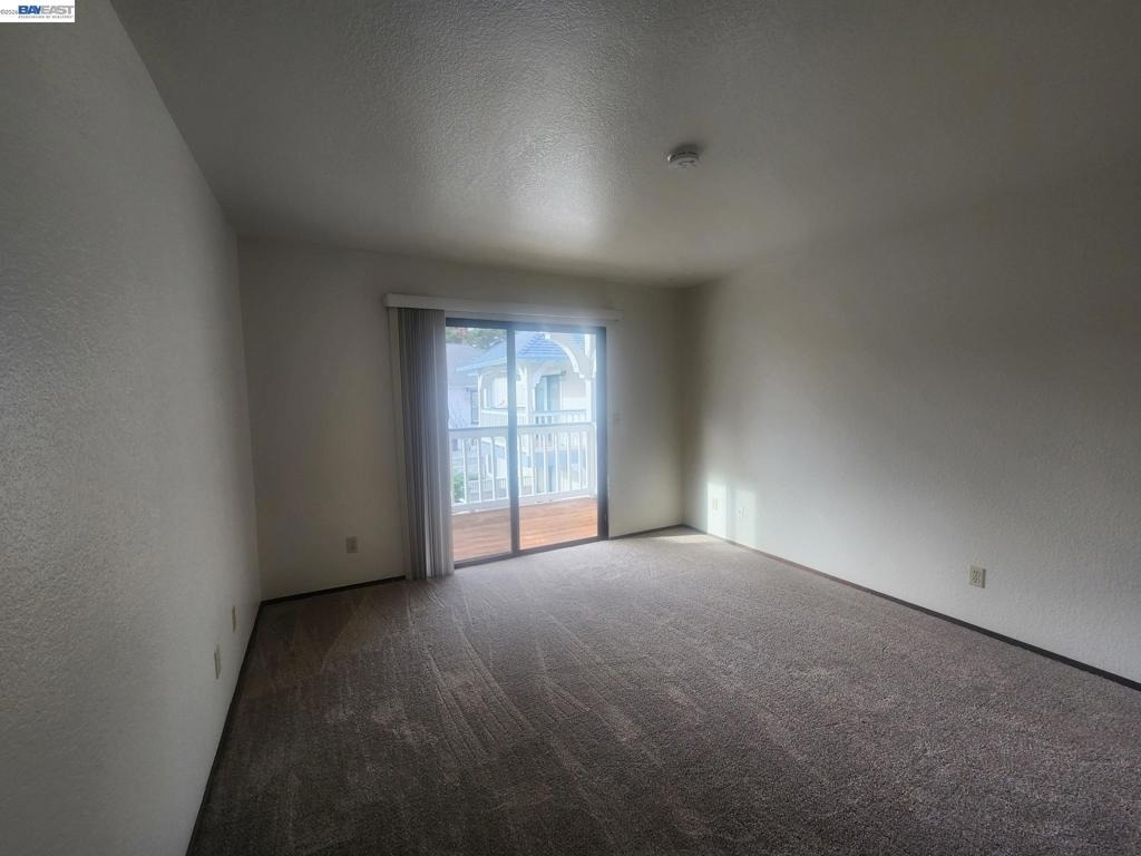 198 Peters Ave - Photo 10