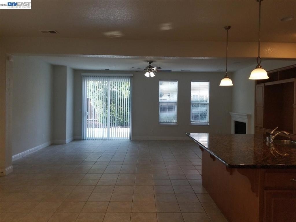 199 N Alta Dena St - Photo 5