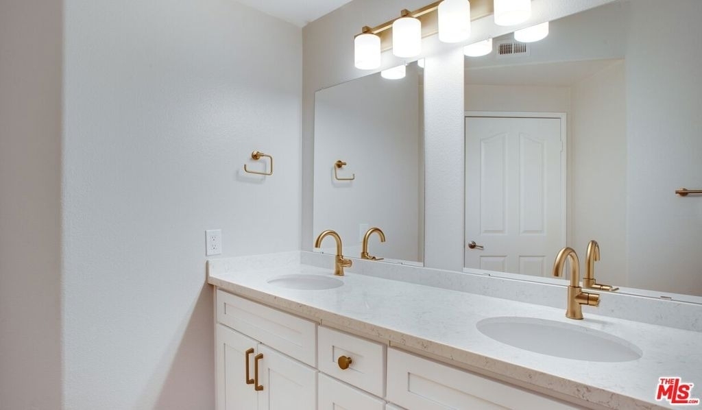 348 S Hauser Boulevard - Photo 5