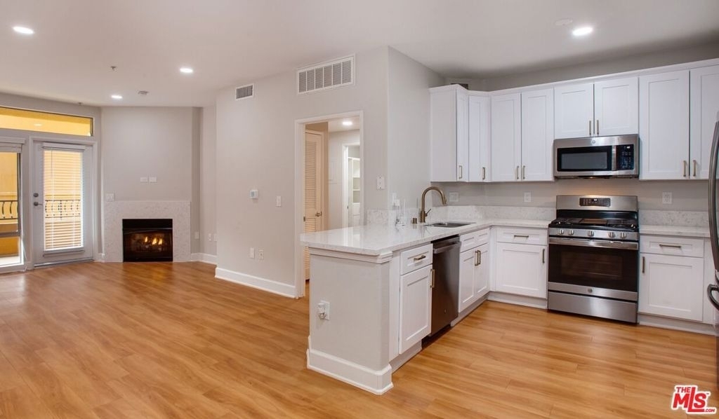 348 S Hauser Boulevard - Photo 1
