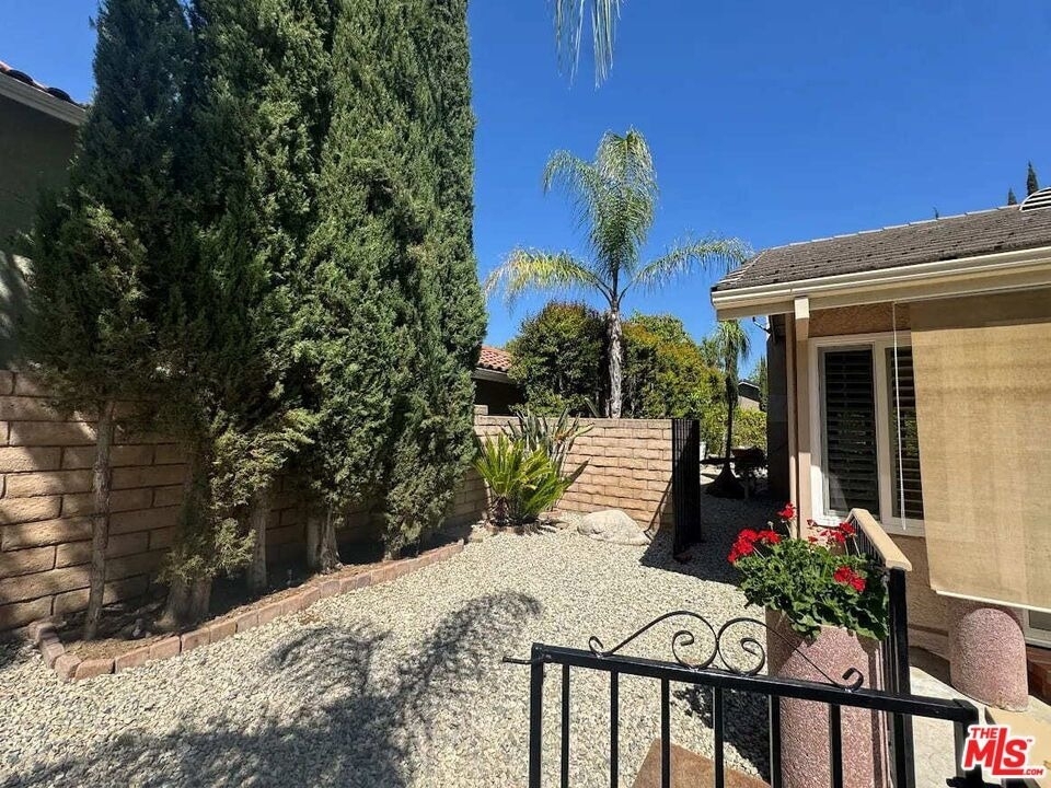 7814 Woodhall Avenue - Photo 37
