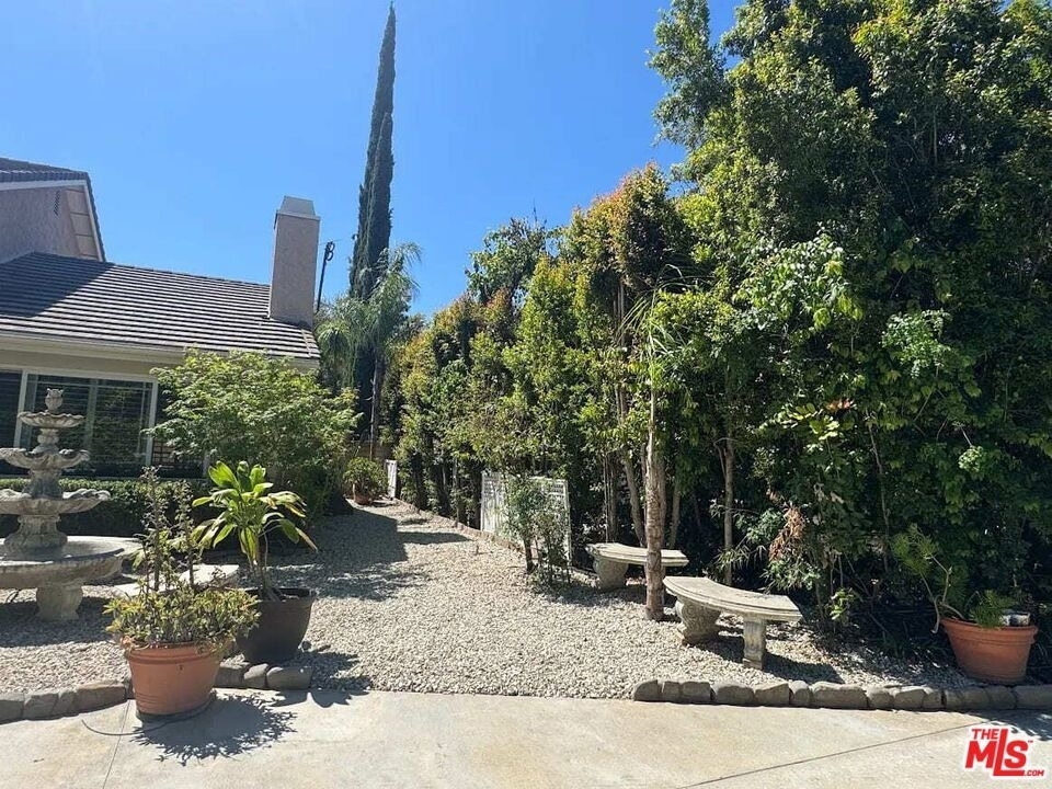 7814 Woodhall Avenue - Photo 34