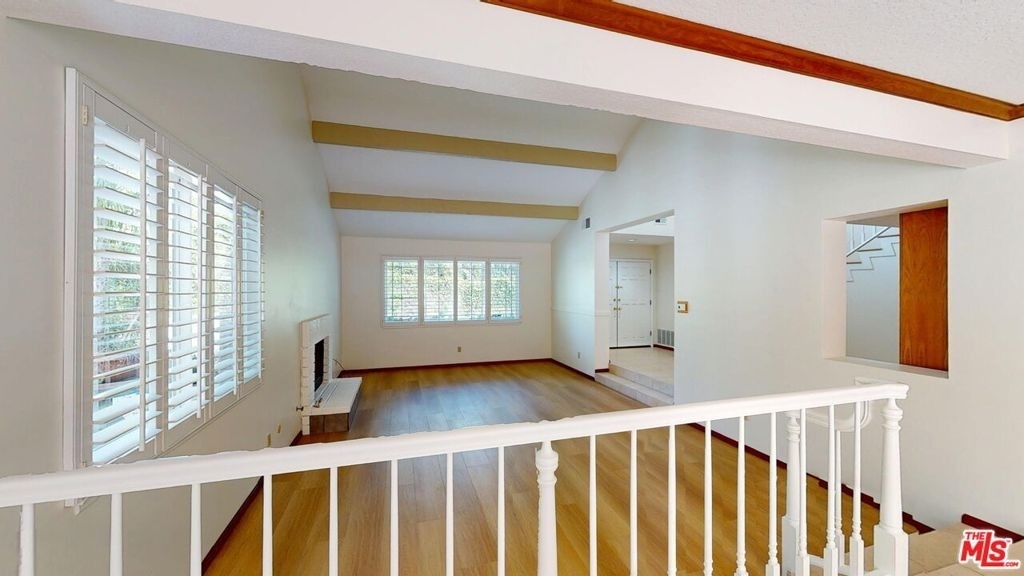 7814 Woodhall Avenue - Photo 3