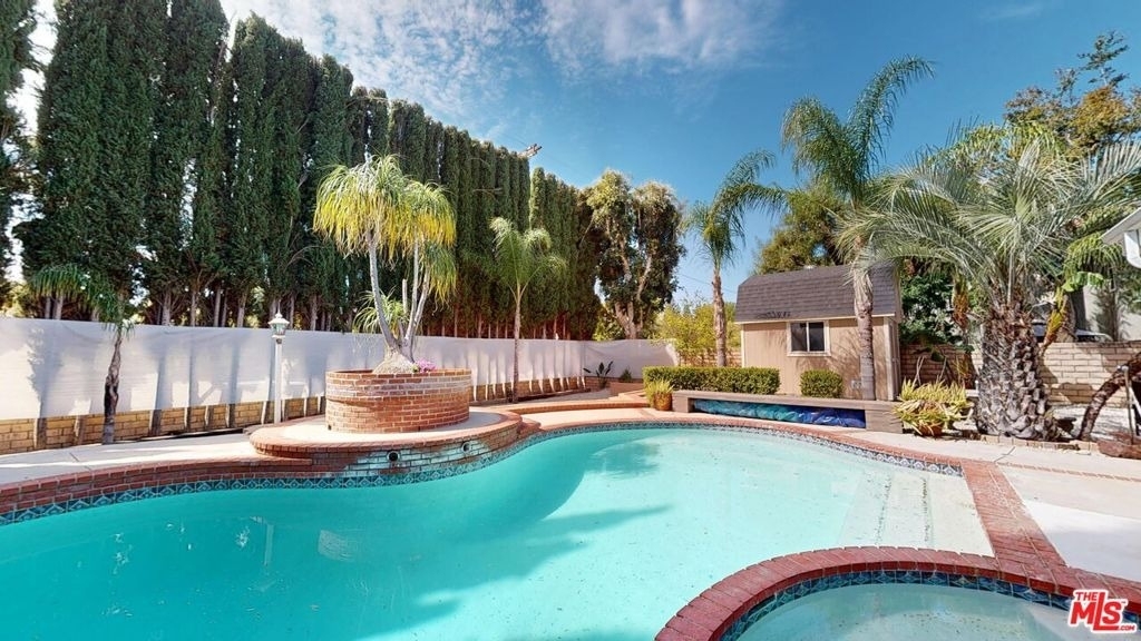 7814 Woodhall Avenue - Photo 14
