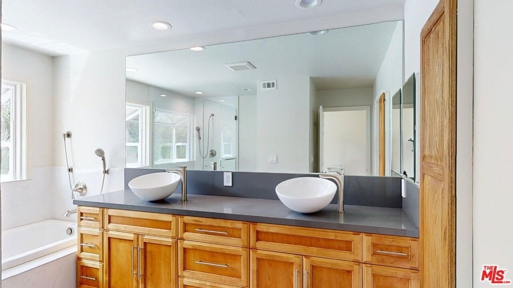7814 Woodhall Avenue - Photo 26