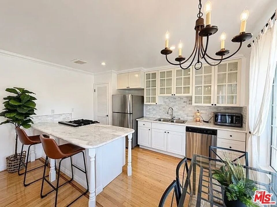 1028 12th Street - Photo 2