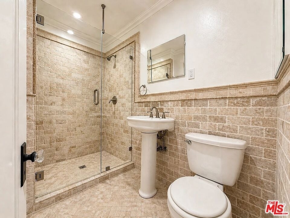 1028 12th Street - Photo 8