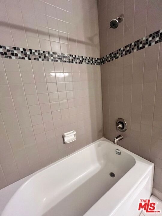 906 N Doheny Drive - Photo 26