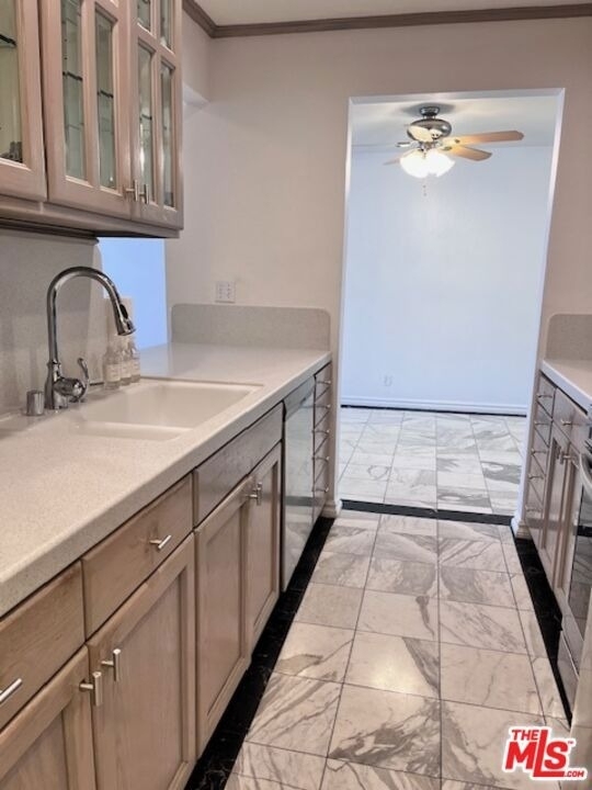 906 N Doheny Drive - Photo 8