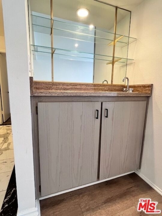 906 N Doheny Drive - Photo 18