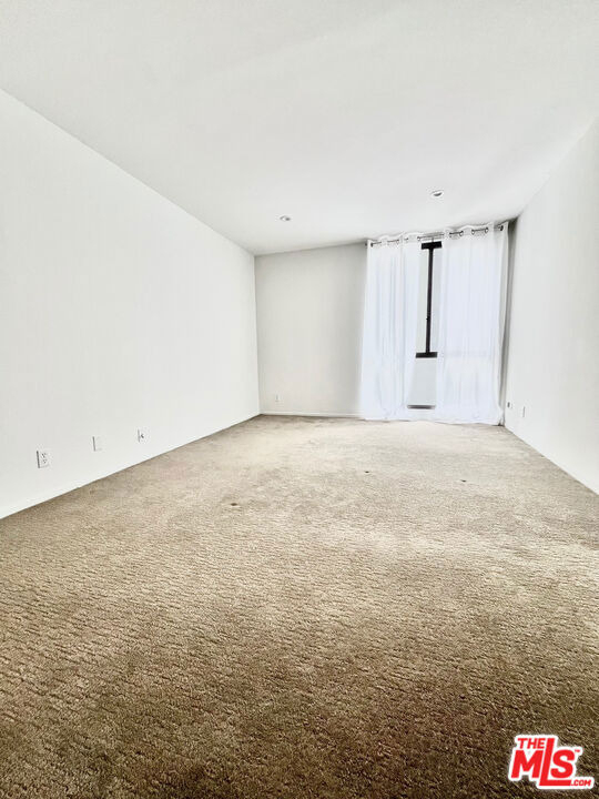 906 N Doheny Drive - Photo 24