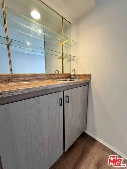 906 N Doheny Drive - Photo 17