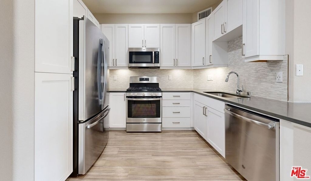 6280 W 3rd Street - Photo 0