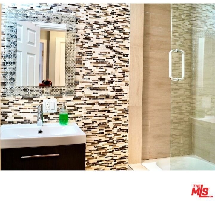 137 S Rexford Drive - Photo 4