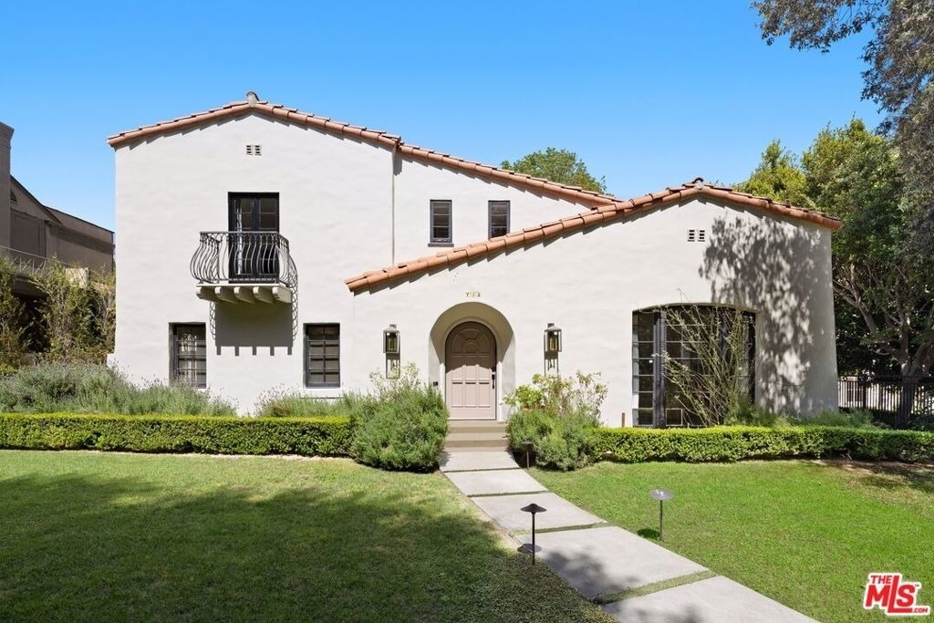 712 N Rodeo Drive - Photo 2