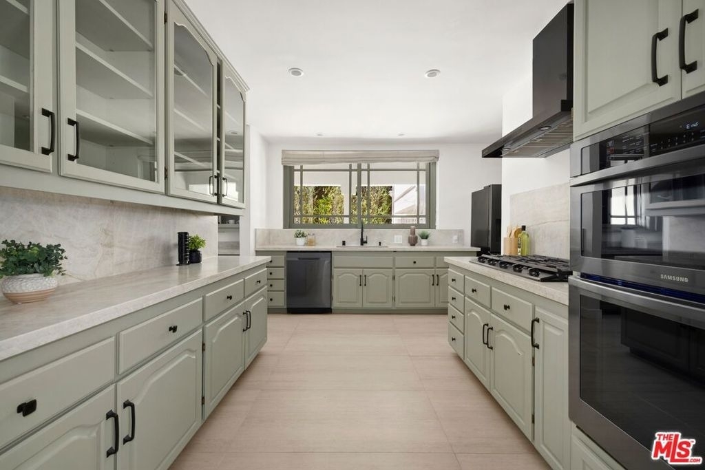 712 N Rodeo Drive - Photo 11