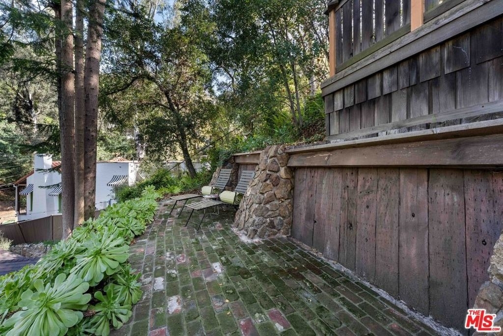 8050 Jovenita Canyon Drive - Photo 34