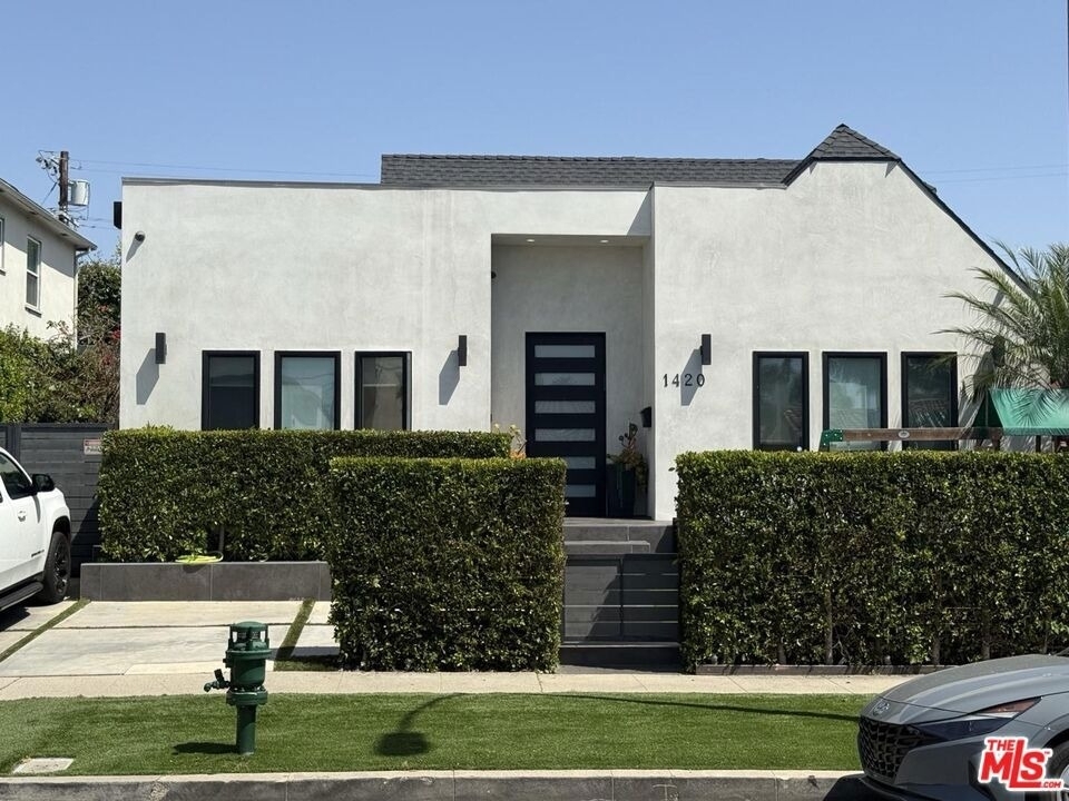 1420 Stearns Drive - Photo 1
