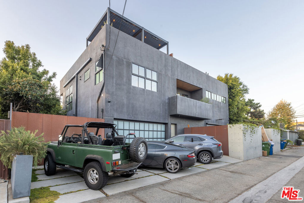 746 Marco Place - Photo 71