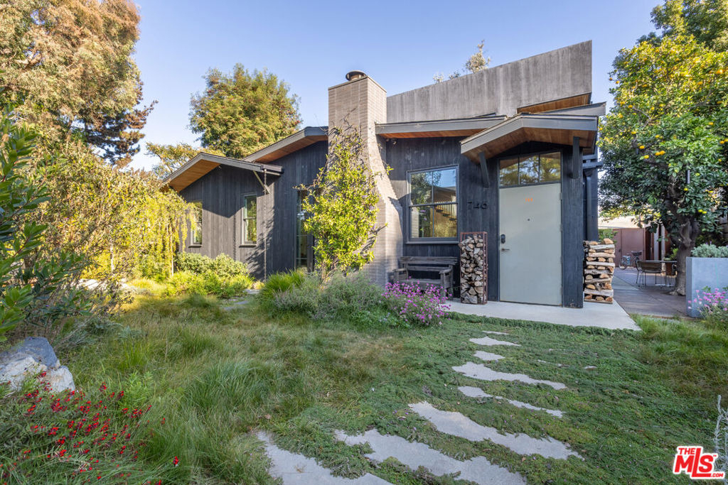 746 Marco Place - Photo 3