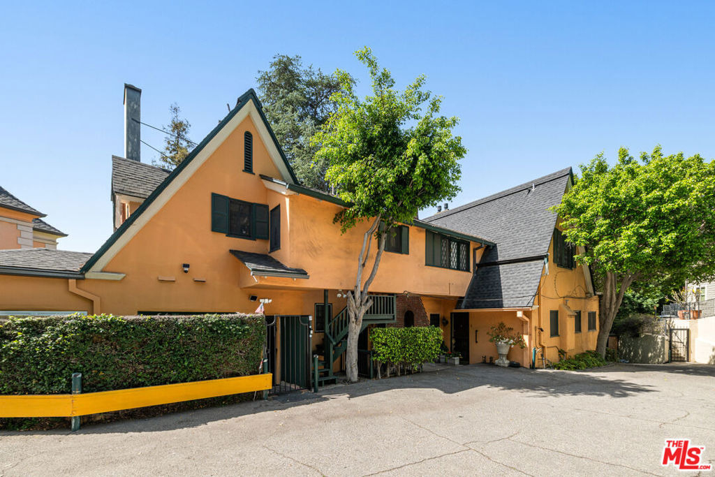 1954 Hillcrest Road - Photo 1
