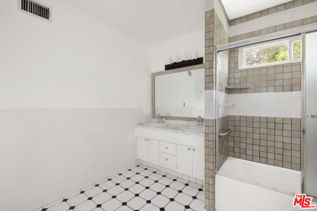 4309 Gentry Avenue - Photo 24