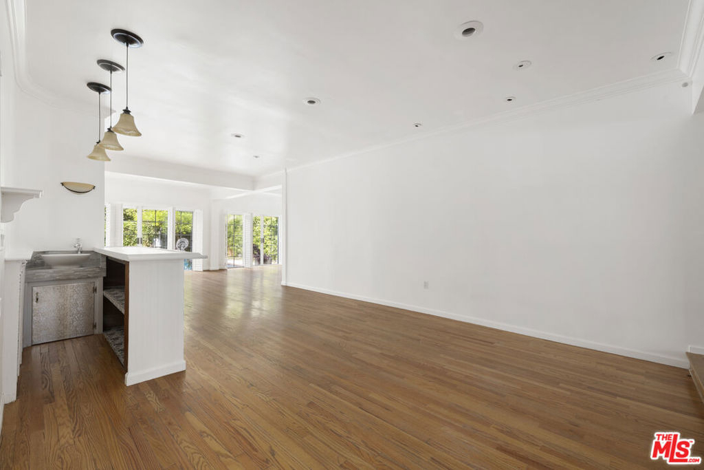 4309 Gentry Avenue - Photo 12
