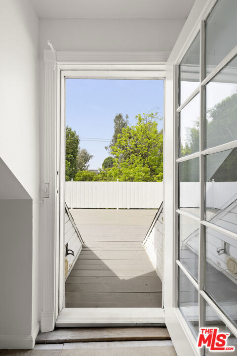 4309 Gentry Avenue - Photo 19