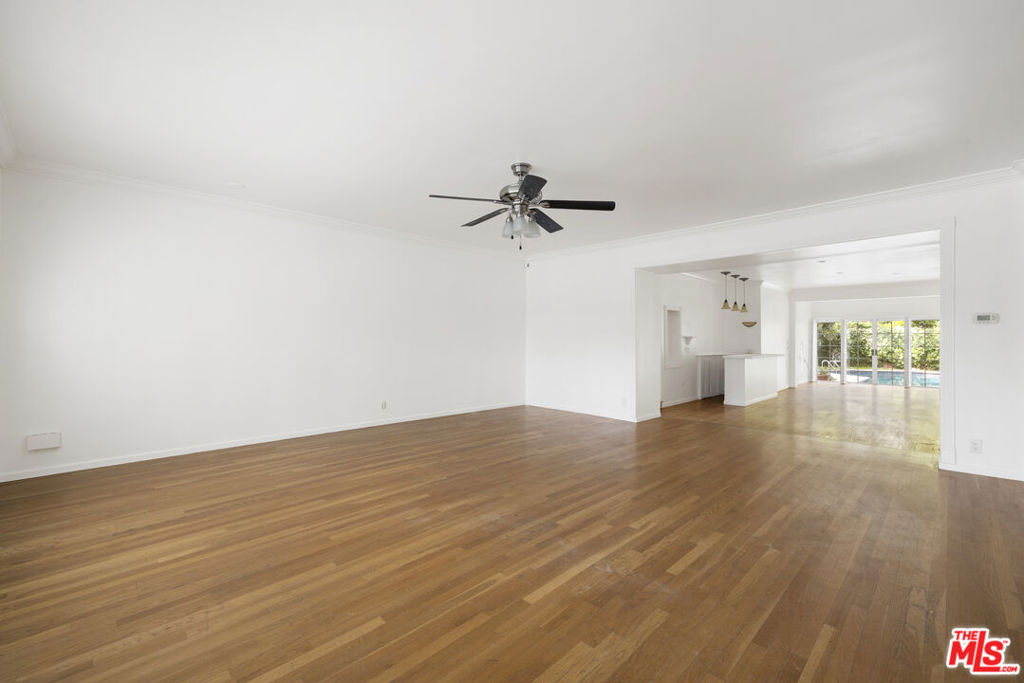 4309 Gentry Avenue - Photo 5
