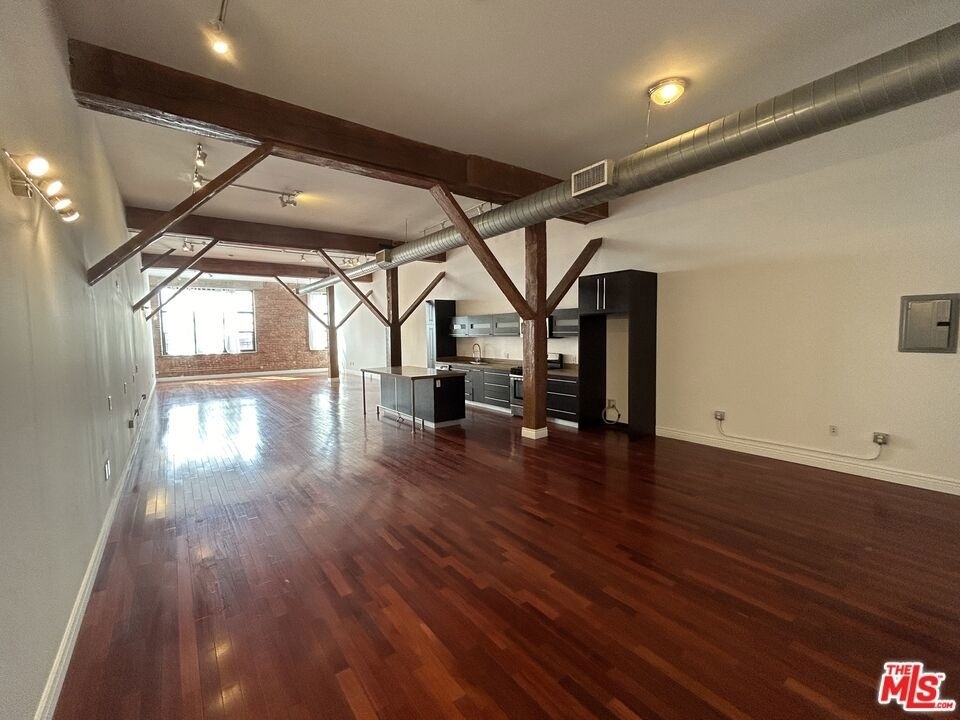 652 Mateo Street - Photo 0