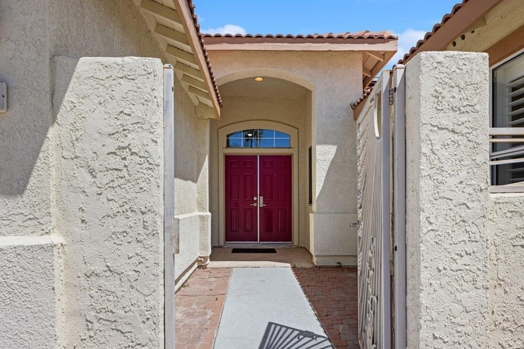 37762 Drexell Drive - Photo 4