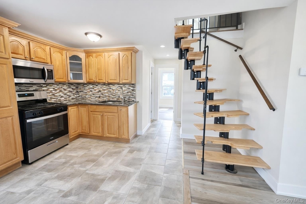 46 Dawson Avenue - Photo 4
