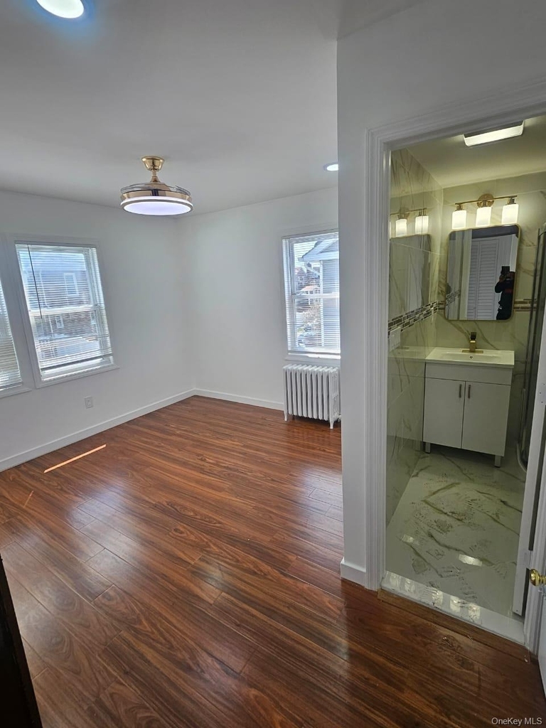 192-23 116th Road - Photo 6