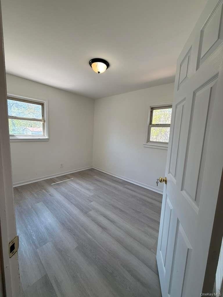 120-54 194th Street - Photo 3