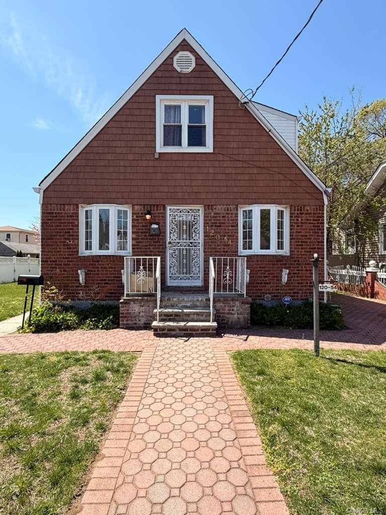 120-54 194th Street - Photo 0