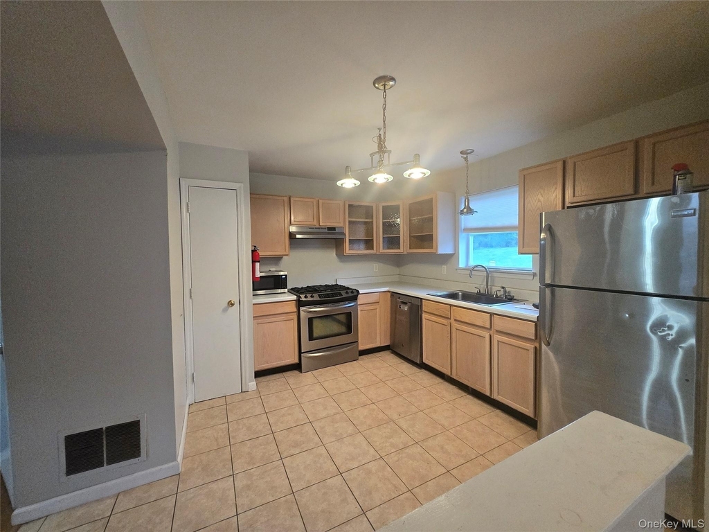 60 Evan Road - Photo 7