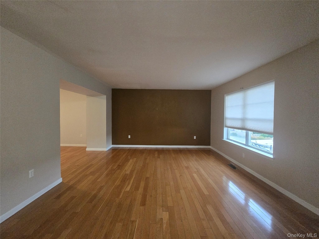 60 Evan Road - Photo 3