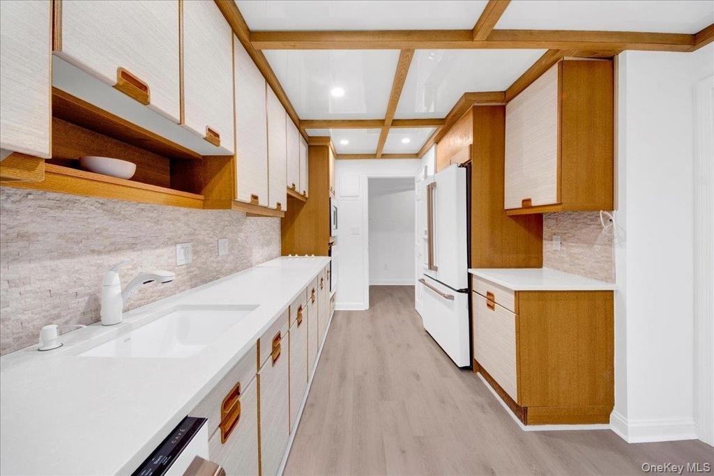 500 High Point Drive - Photo 5