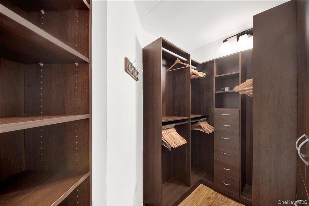 500 High Point Drive - Photo 16