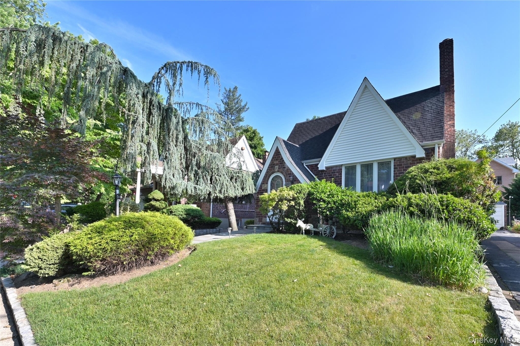 24948 Rushmore Terrace - Photo 3