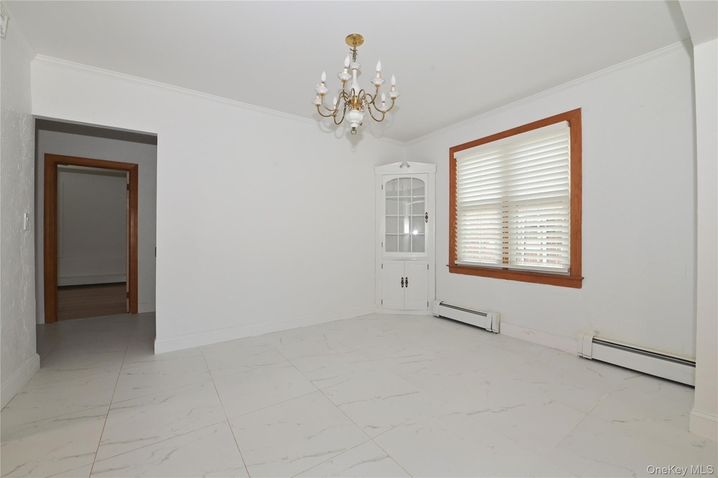 24948 Rushmore Terrace - Photo 9