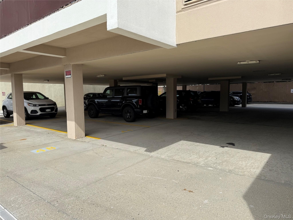 235 W Park Avenue - Photo 36