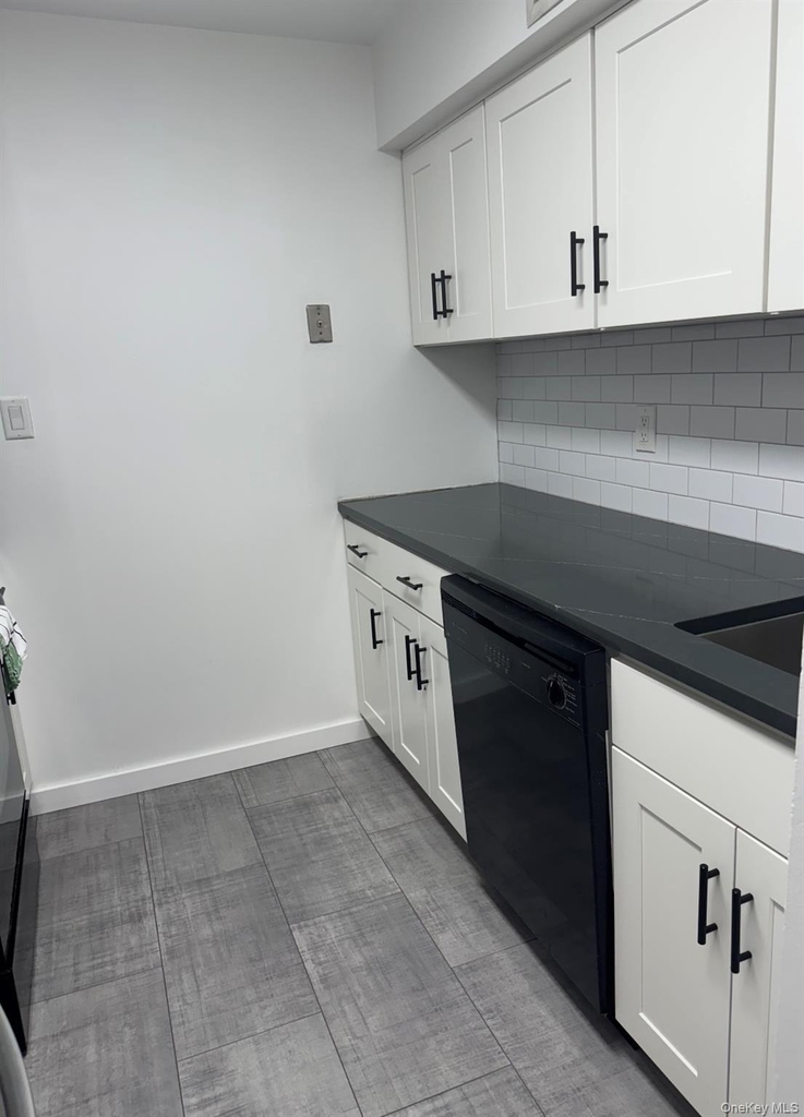 235 W Park Avenue - Photo 21