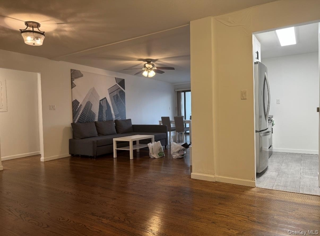 235 W Park Avenue - Photo 6