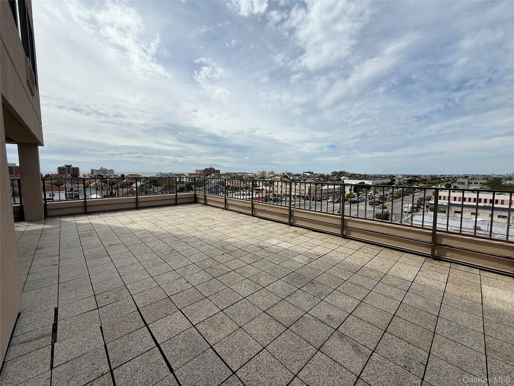 235 W Park Avenue - Photo 34