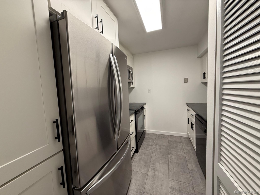 235 W Park Avenue - Photo 16