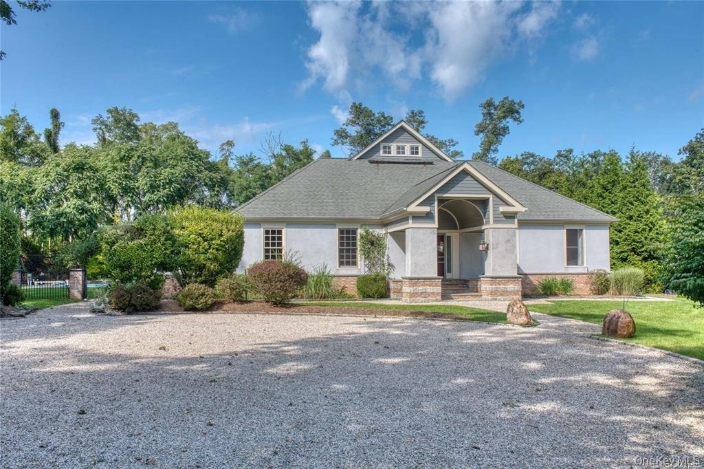 11003 Main Road - Photo 2