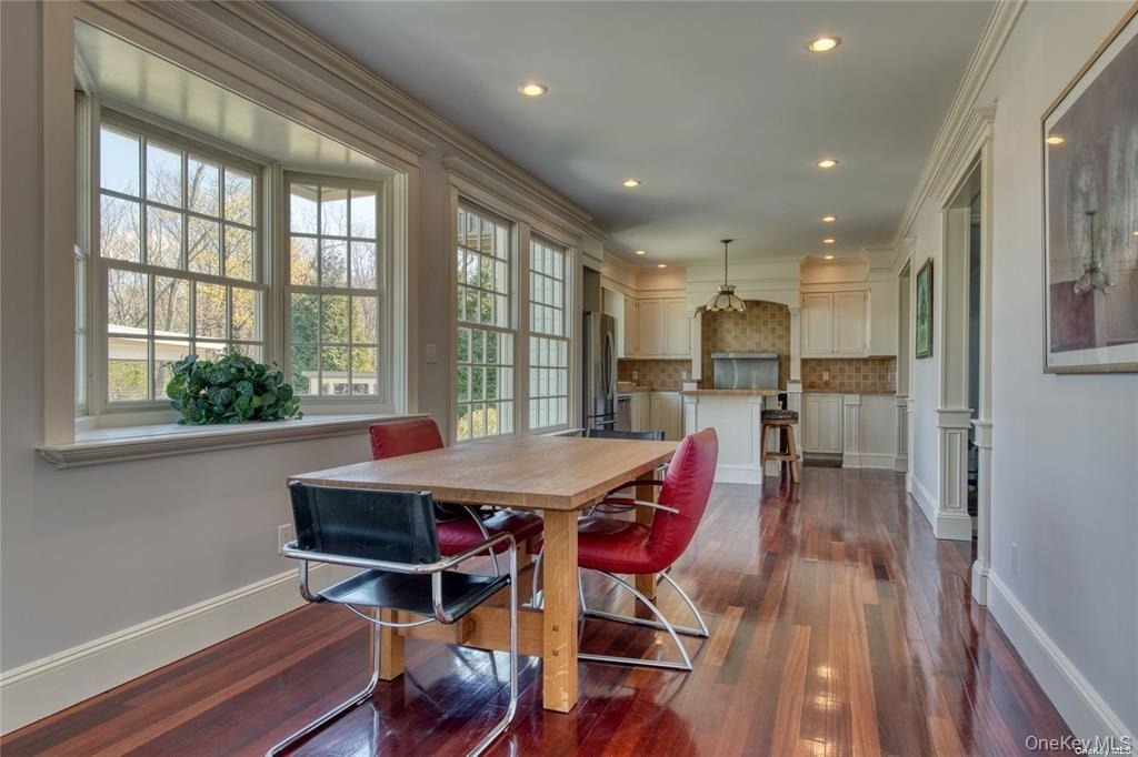 11003 Main Road - Photo 8