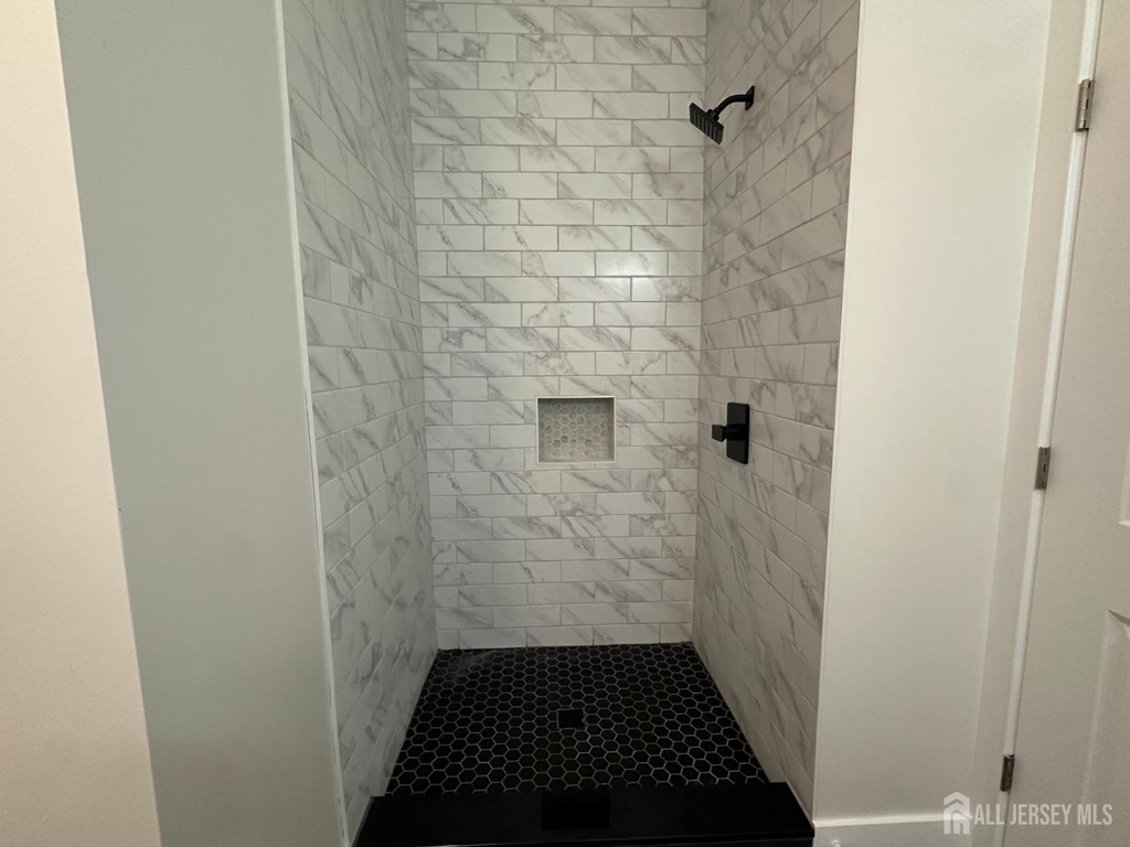 213 French Street - Photo 6